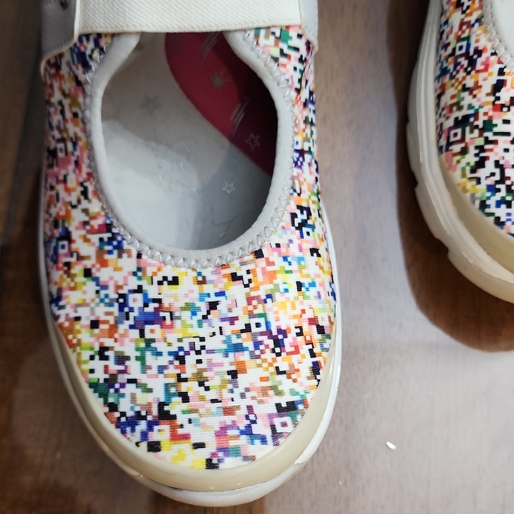 Bzees Multicolor Flats with Strap 9M - Picture 2 of 6